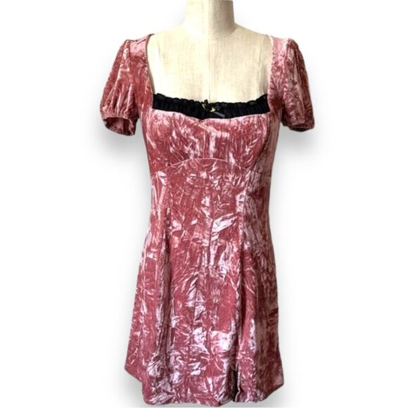 Urban Outfitters x Kimchi Blue Jill Backless Mini Dress - Picture 3 of 4